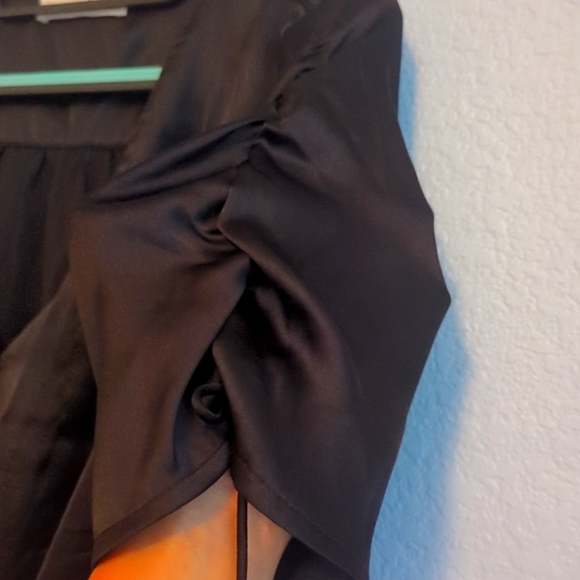 Abercrombie & Fitch Button Down Tie Front Shirt - Picture 3 of 4